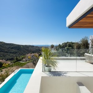 Lomas de La Quinta, Современная вилла с панорамным видом на море в Ломас-де-ла-Квинта