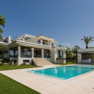 Villa Bratislava, casa moderna con vistas al mar en Los Flamingos