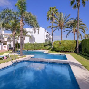 Alcazaba Gardens, Two-bedroom duplex penthouse within walkind distance to Puerto Banus