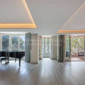 Marbella Centre, Modern apartment with sea views in the centre of Marbella