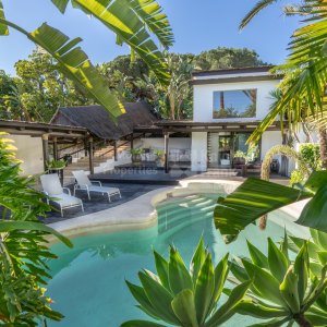 Villa de estilo balinés en Las Brisas