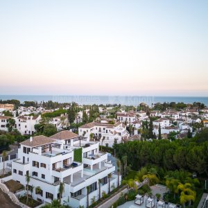 Las Lomas del Marbella Club, Four bedroom ground floor apartment in Marbella Golden Mile