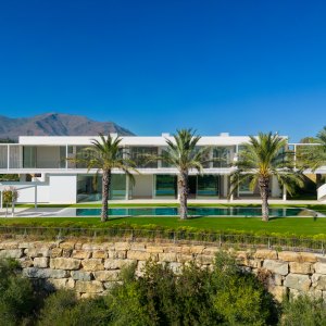 New 5 bedroom villa in minimalist design in Finca Cortesin