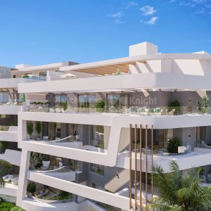 Guadalmina Alta, Three bedroom penthouse facing Guadalmina Golf Course