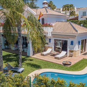 Elegant villa in Bahia de Marbella