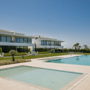 Vilas 12, Hochmoderne Luxus-Doppelhaushälfte an der Goldenen Meile von Marbella