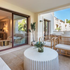 Wohnung im ersten Stock in La Medina de Banus