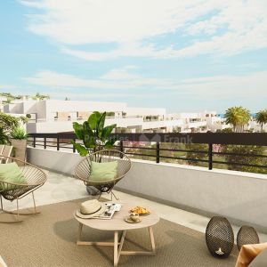 Estepona Oeste, Apartamento nuevo de dos dormitorios a 300 metros de la playa