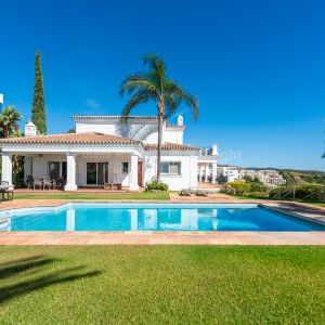 Villa Romero de cinq chambres avec vues panoramiques sur la mer à Los Altos de los Monteros