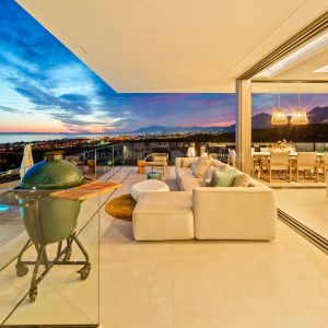 El Rosario, Moderne Villa mit vier Schlafzimmern und Meerblick in Ost-Marbella