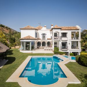 Preciosa villa con encanto único en Marbella Hill Club