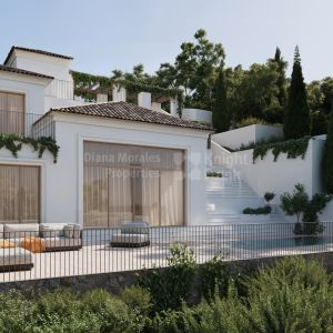 Elviria, Hillside four-bedroom villa with a private pool in East Marbella
