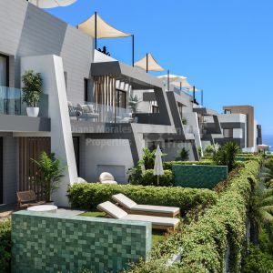Elviria, Maison de ville de trois chambres avec ascenseur à l’est de Marbella