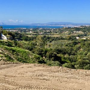 La Panera, Terrain avec vue imprenable sur la mer à proximité de la ville d'Estepona