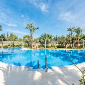Wohnung im ersten Stock in La Medina de Banus