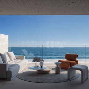 Chullera, Three bedroom penthouse in beachfront complex in Manilva