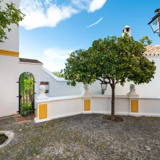 Reihenhaus for sale in Las Lomas del Marbella Club