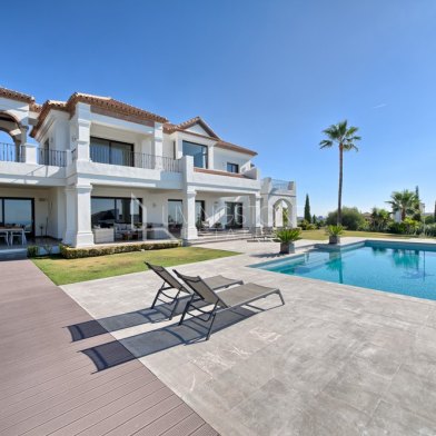 Top quality villa built in Los Flamingos Golf Resort.