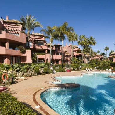 Penthouse for sale in Menara Beach, Estepona East