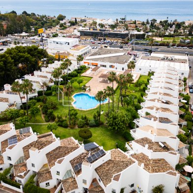 Town House zu verkaufen auf Sun Hill, Estepona Ost