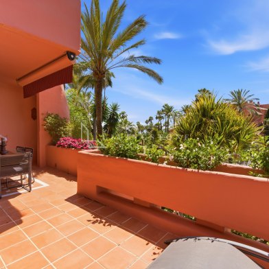 Elegant First-Floor Apartment in Torre Bermeja, New Golden Mile