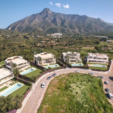 Nuevas villas en complejo residencial Lomas del Virrey, Marbella Este