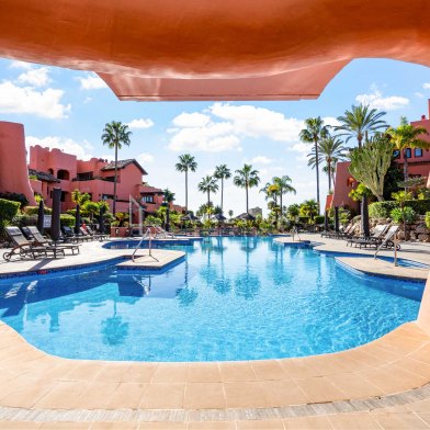 Luxurious Ground Floor Apartment with Sea Views in Torre Bermeja, Estepona