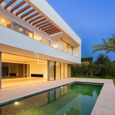 Exquisite villa exuding luxury and elegance