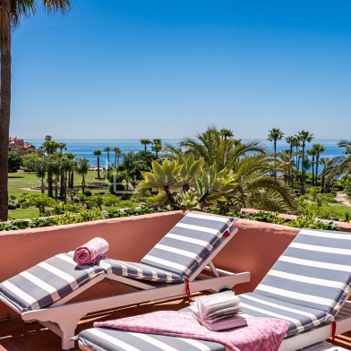 Spectacular Beachfront Penthouse in Cabo Bermejo, Estepona