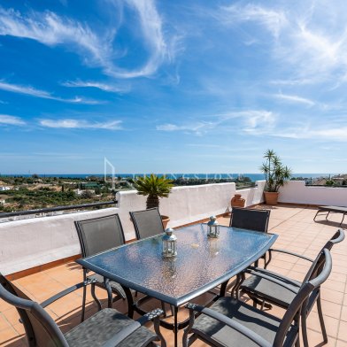 Beautiful duplex-penthouse with fantastic panoramic sea and mountain views!