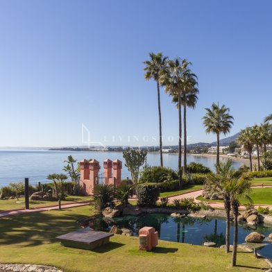 Apartamento en planta baja totalmente reformado en Cabo Bermejo, Estepona