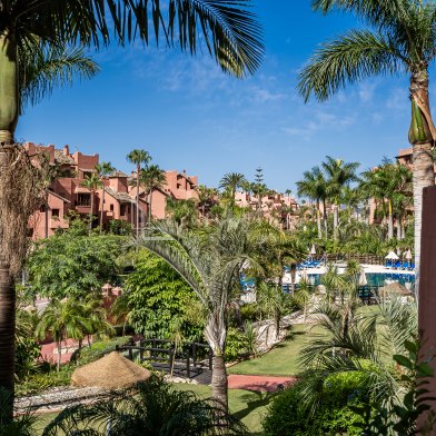 Spacious 3-Bedroom Apartment in Las Nayades, Estepona