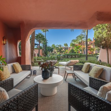 South facing 3 bedroom and 3-bathroom ground floor apartment in Torre Bermeja