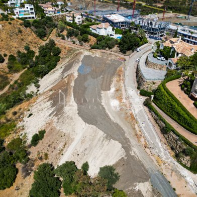 Parcela Principal con Vistas Panorámicas en La Panera, Estepona