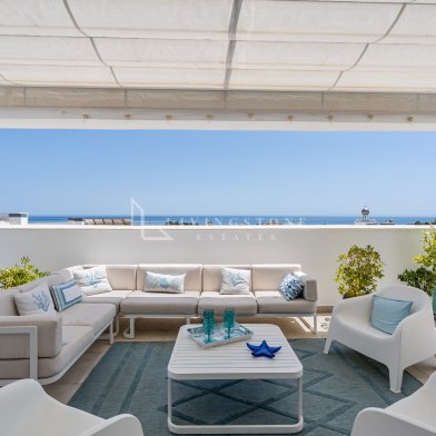Penthouse with Panoramic Sea Views in Vanian Green Village, Estepona East