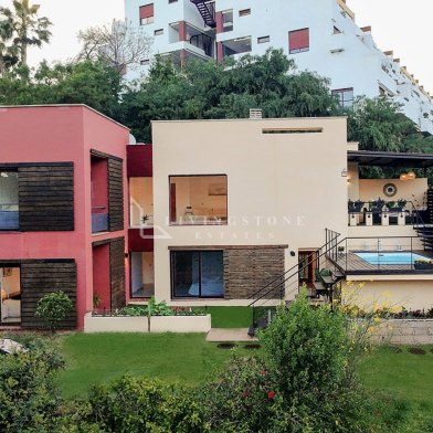 Villa for sale in Parque Botanico, Estepona East