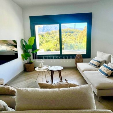 Apartment en alquiler en Avda de Andalucia - Sierra de Estepona, Estepona Ciudad