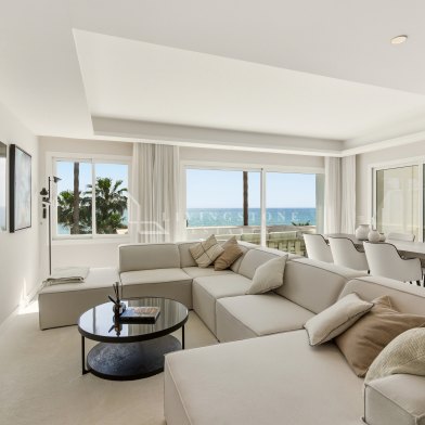 Renovated beachfront penthouse in Dominion Beach, New Golden Mile.