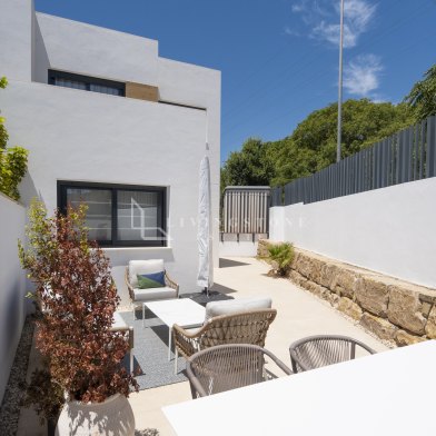 Semi Detached Villa zu verkaufen auf Nueva Andalucia, Marbella