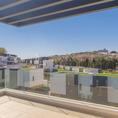 Semi Detached Villa zu verkaufen auf Atalaya, Estepona Ost