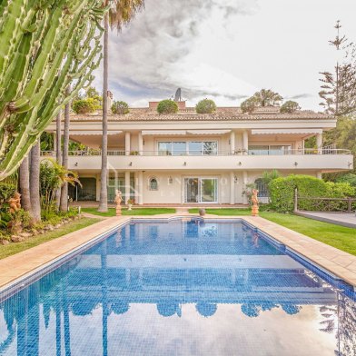Villa zu verkaufen auf Rio Real, Marbella Ost