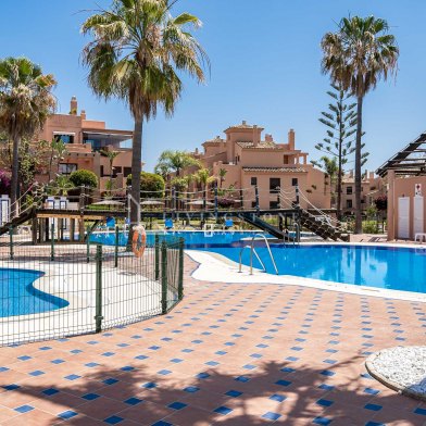 Ground Floor Apartment zu verkaufen auf Hacienda del Sol, Estepona Ost