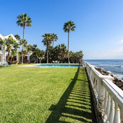 Exquisite Five-Bedroom Beachfront House in Casasola, Estepona East