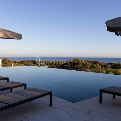 Beachfront New Build Apartment in Estepona Puerto