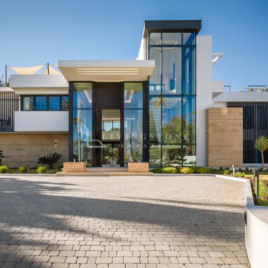 Villa zu verkaufen auf Sotogrande Costa