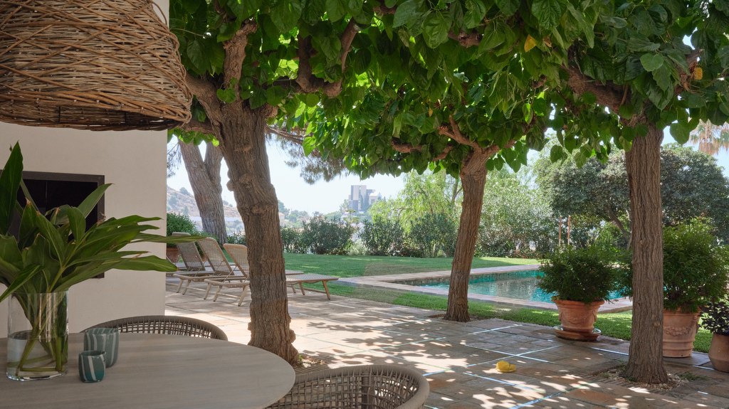 Encantadora villa de estilo andaluz recientemente renovada, junto a un campo de golf
