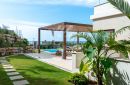 Bungalow for sale in Velaya, Estepona