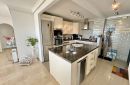 Apartamento en venta en Estepona Puerto, Estepona