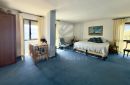 Penthouse for sale in Playa del Cristo, Estepona