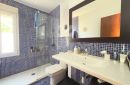 Villa en venta en Estepona